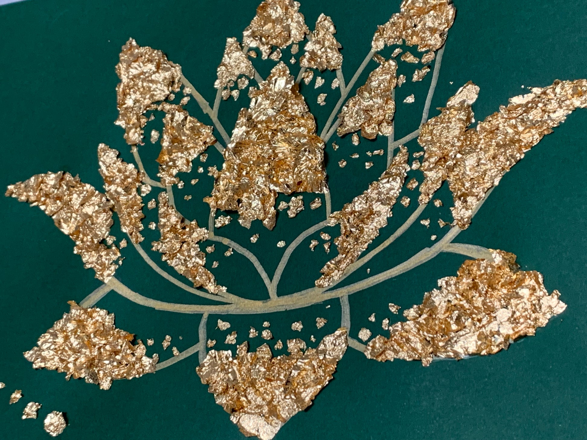 Tableaux d'un lotus d'orient en feuilles dorée fait par L'ours Doré