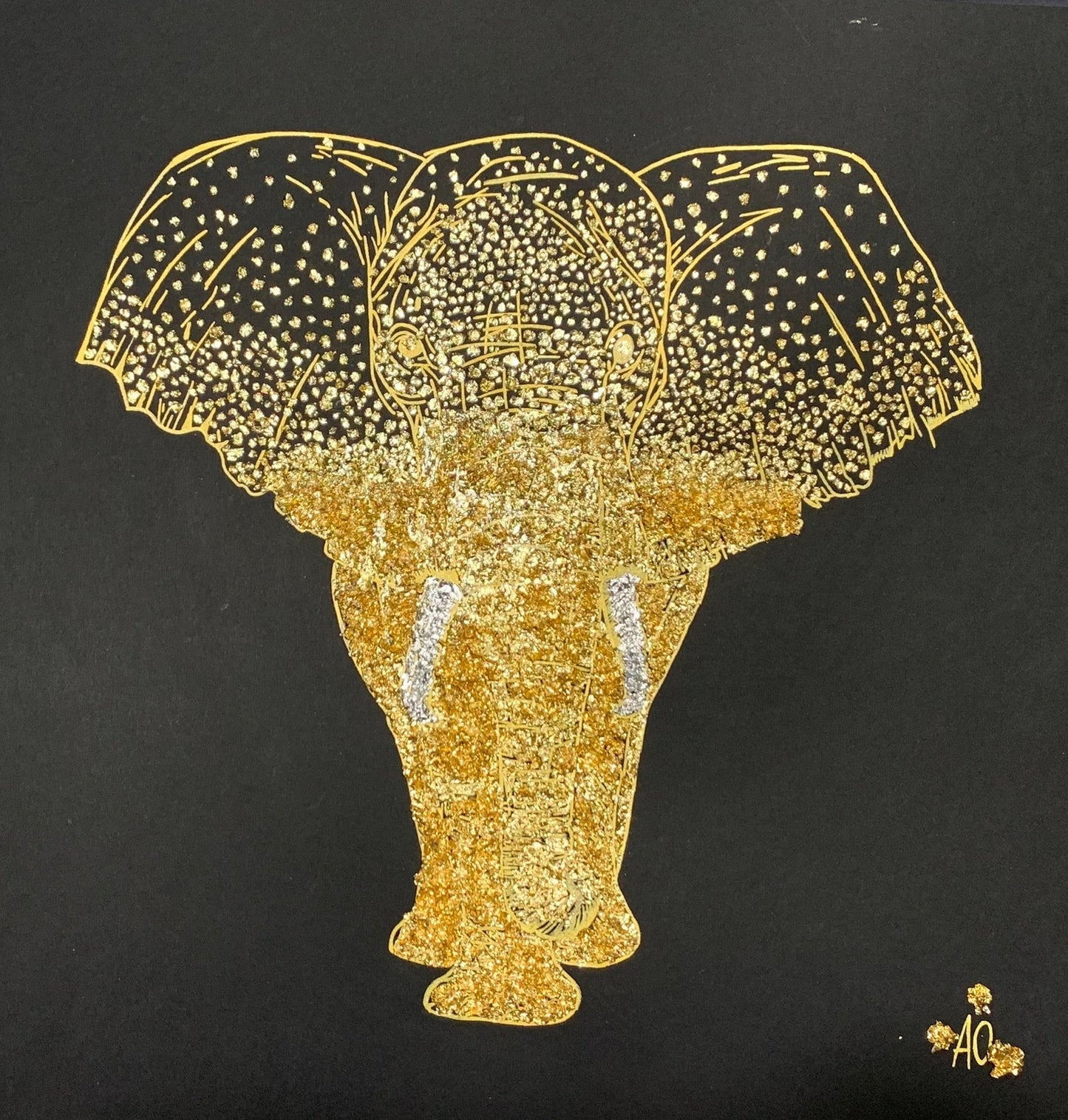 Tableau en feuilles dorée représentant un éléphant fait par L'ours Doré